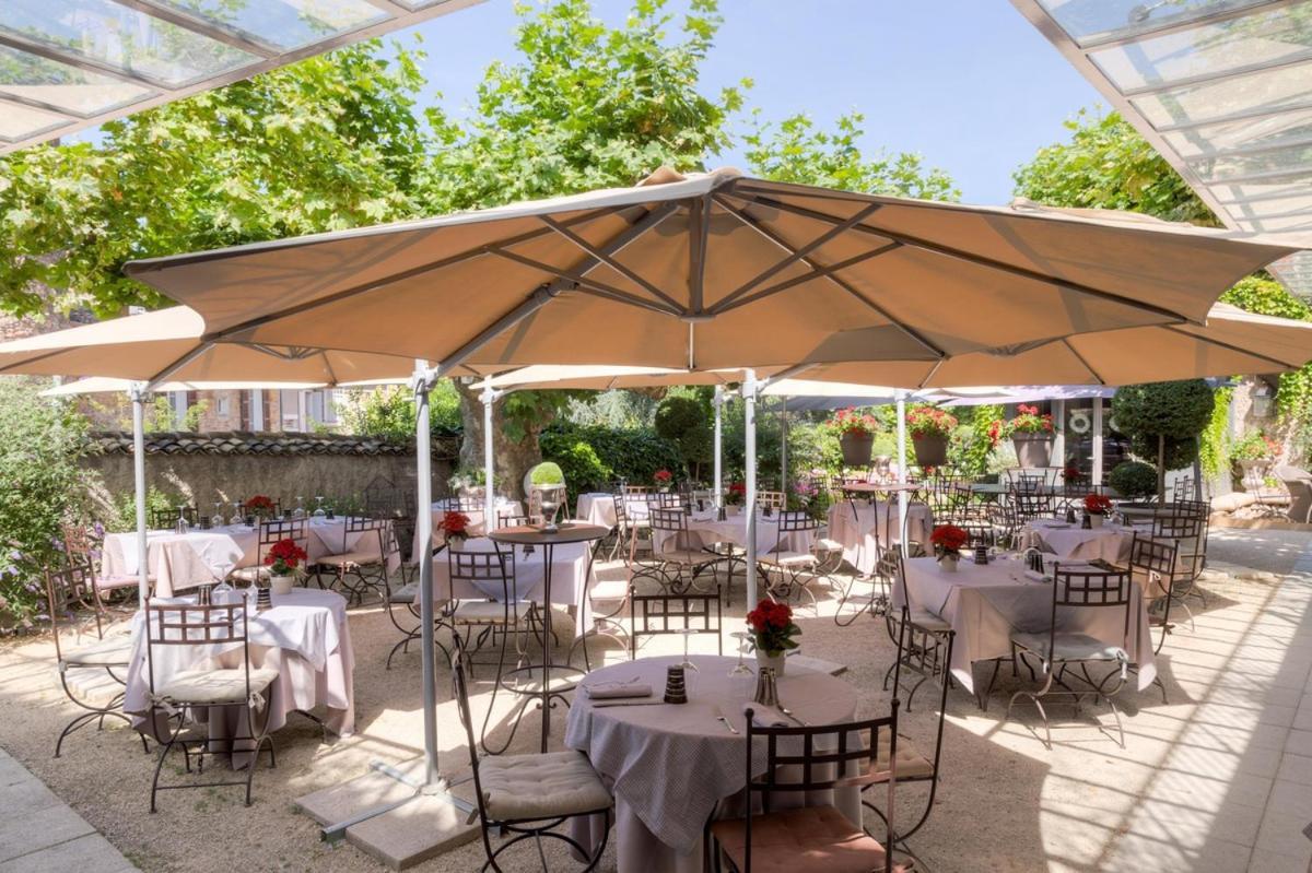 Charme & Business Hotel Lyon Limonest Exterior foto